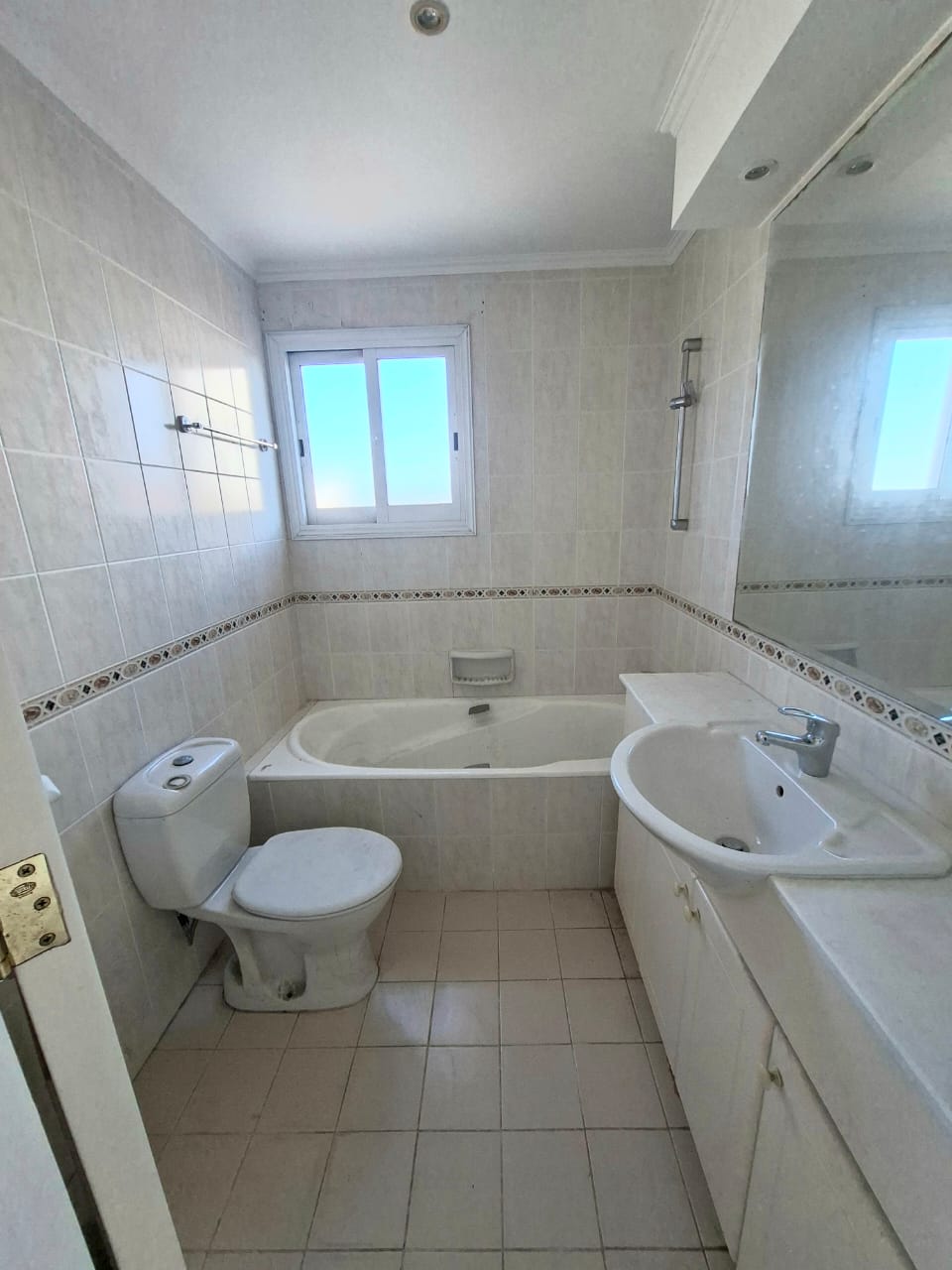 4 bedrooms Villa in Chloraka, Paphos, Cyprus No. 54806