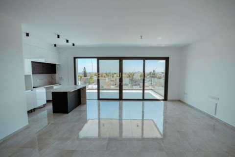 12 dormitorios Edificio en Zakaki, Limassol, Chipre No. 53475
