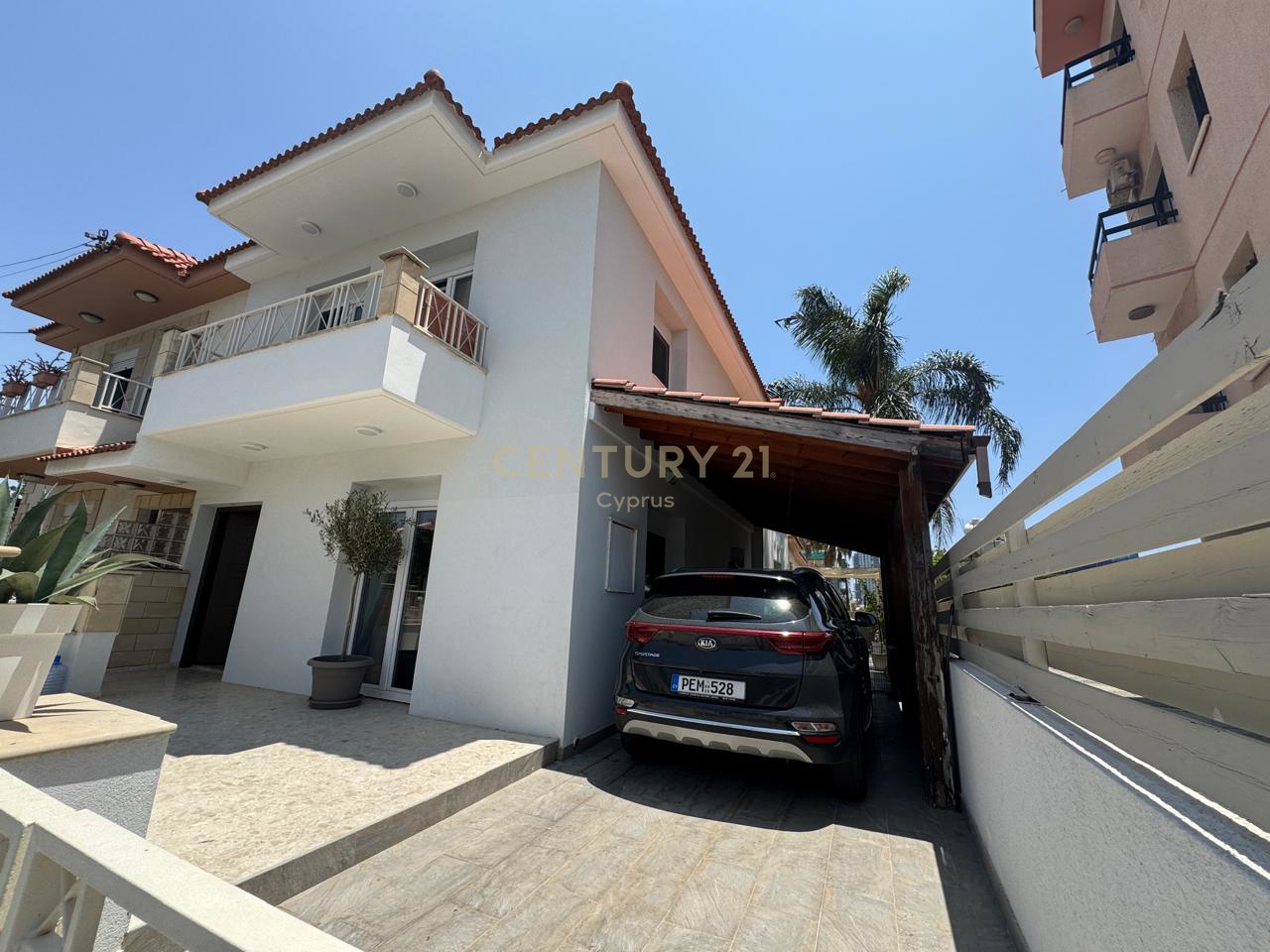 3 bedrooms Villa in Germasogeia, Limassol, Cyprus No. 54209
