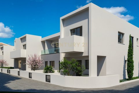 3 bedrooms Apartment in Chloraka, Paphos, Cyprus No. 55497
