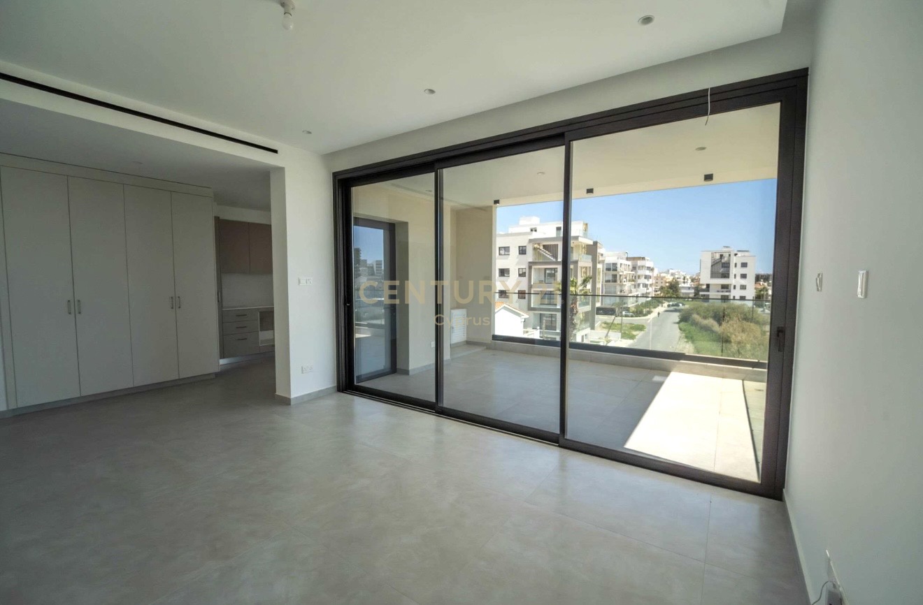 2 bedrooms Apartment in Larnaca, Larnaka, Cyprus No. 53553