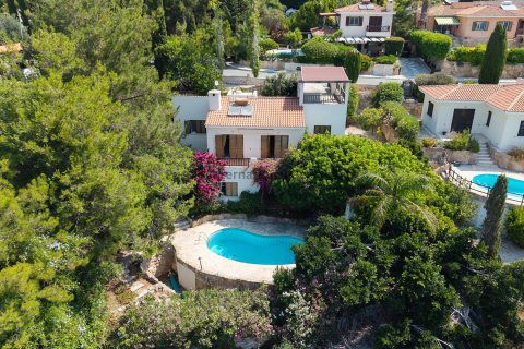 5 bedrooms Villa in Tala, Paphos, Cyprus No. 56601