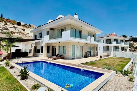 Вилла с 5 спальнями в Агиос Тихонас, Лимасол, Кипр № 57532
