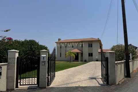 4 bedrooms Villa in Parekklisia, Limassol, Cyprus No. 54271
