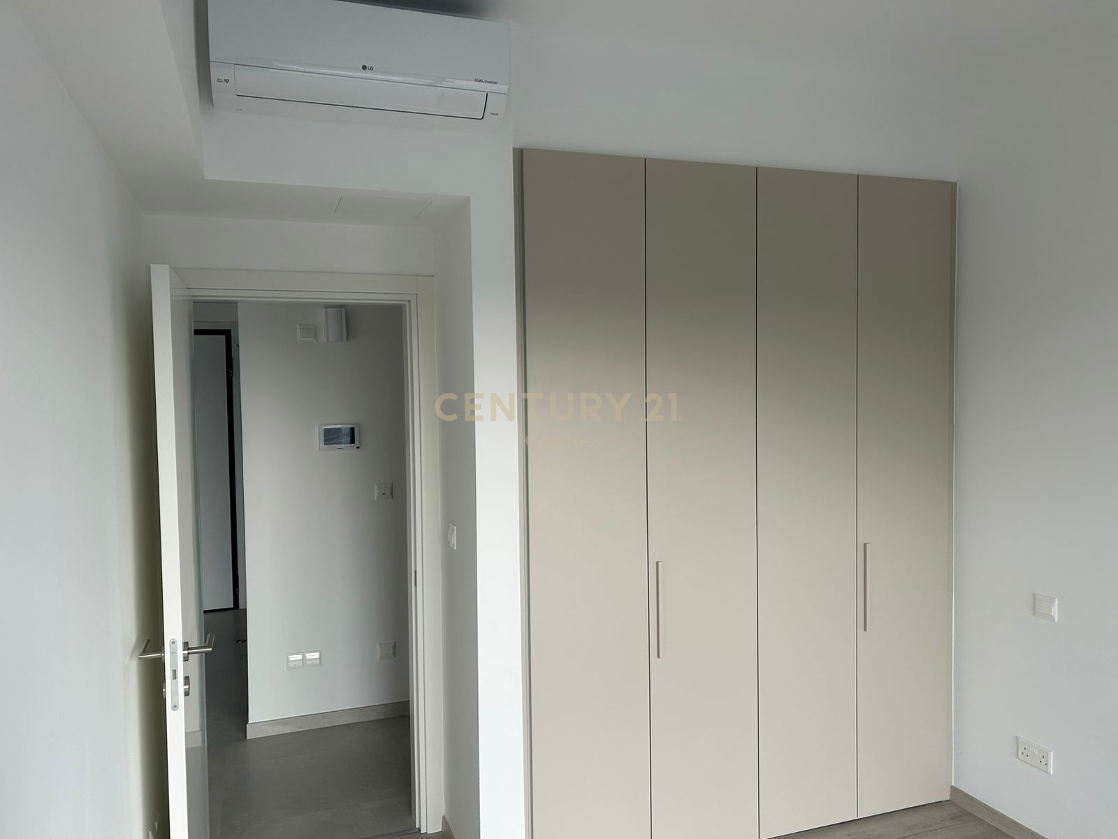 Квартира с 1 спальней в Лимассол, Лимасол, Кипр № 53601