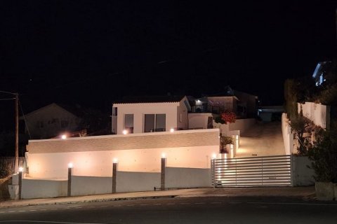 Бунгало с 4 спальнями в Тала, Пафос, Кипр № 57434