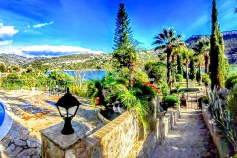 4 bedrooms Villa in Akrounta, Limassol, Cyprus No. 56121
