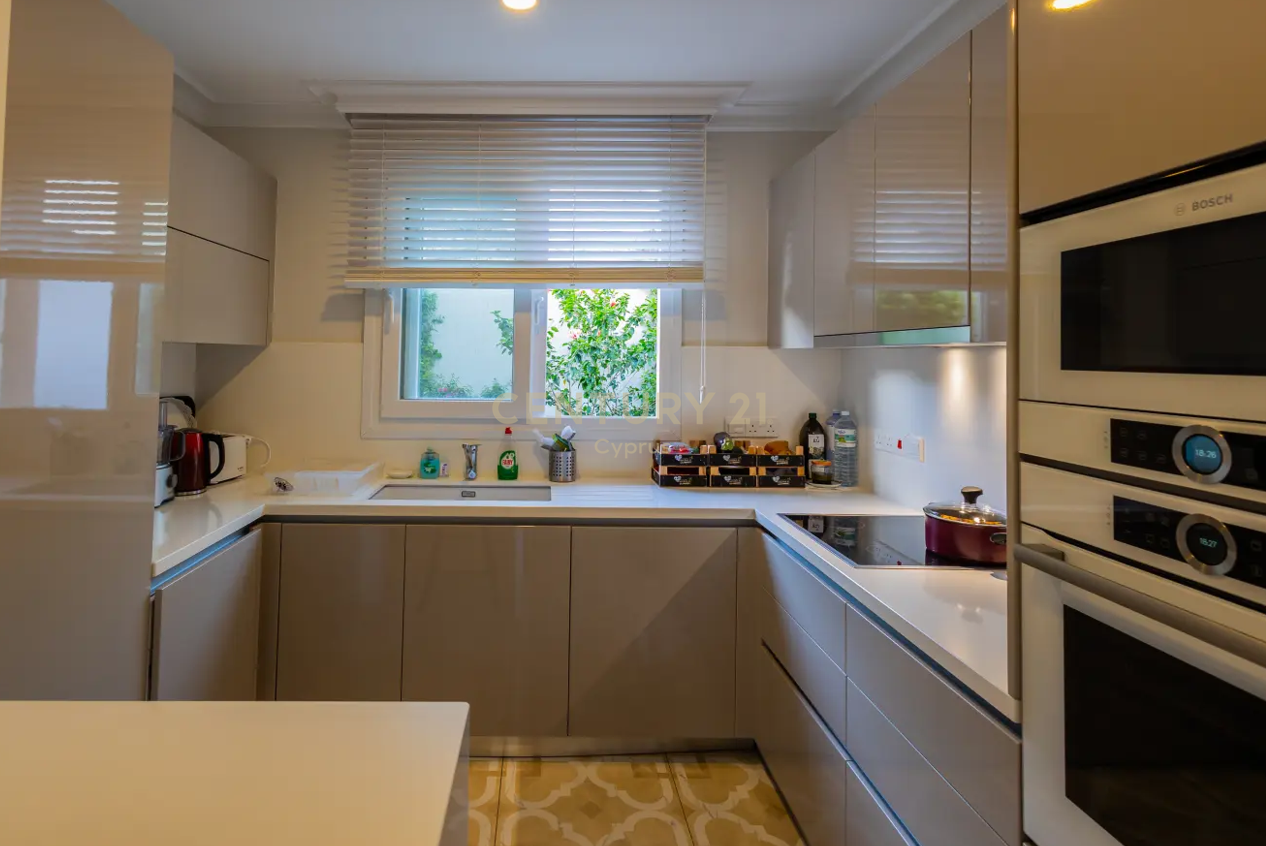 3 bedrooms Villa in Mouttagiaka, Limassol, Cyprus No. 54240