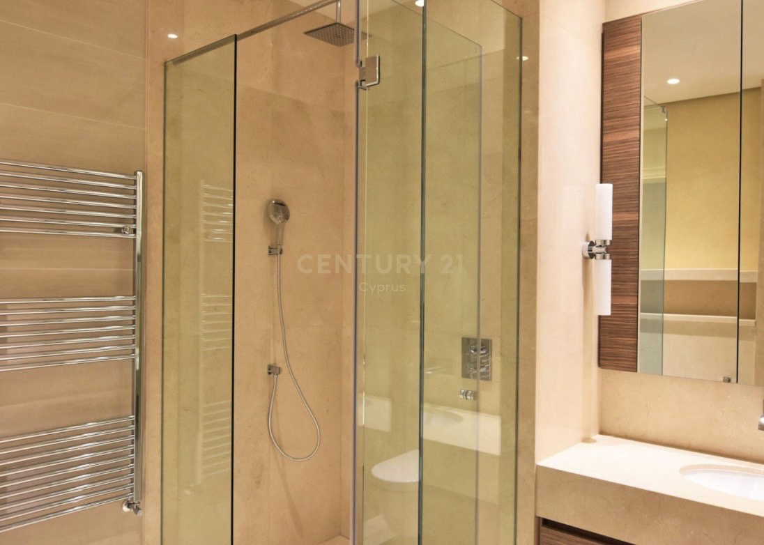6 bedrooms Villa in Pervolia, Larnaka, Cyprus No. 53509