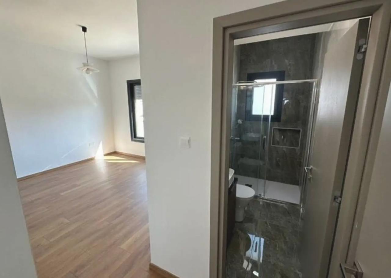 3 dormitorios Apartamento en Agios Georgios, Limassol, Chipre No. 37142