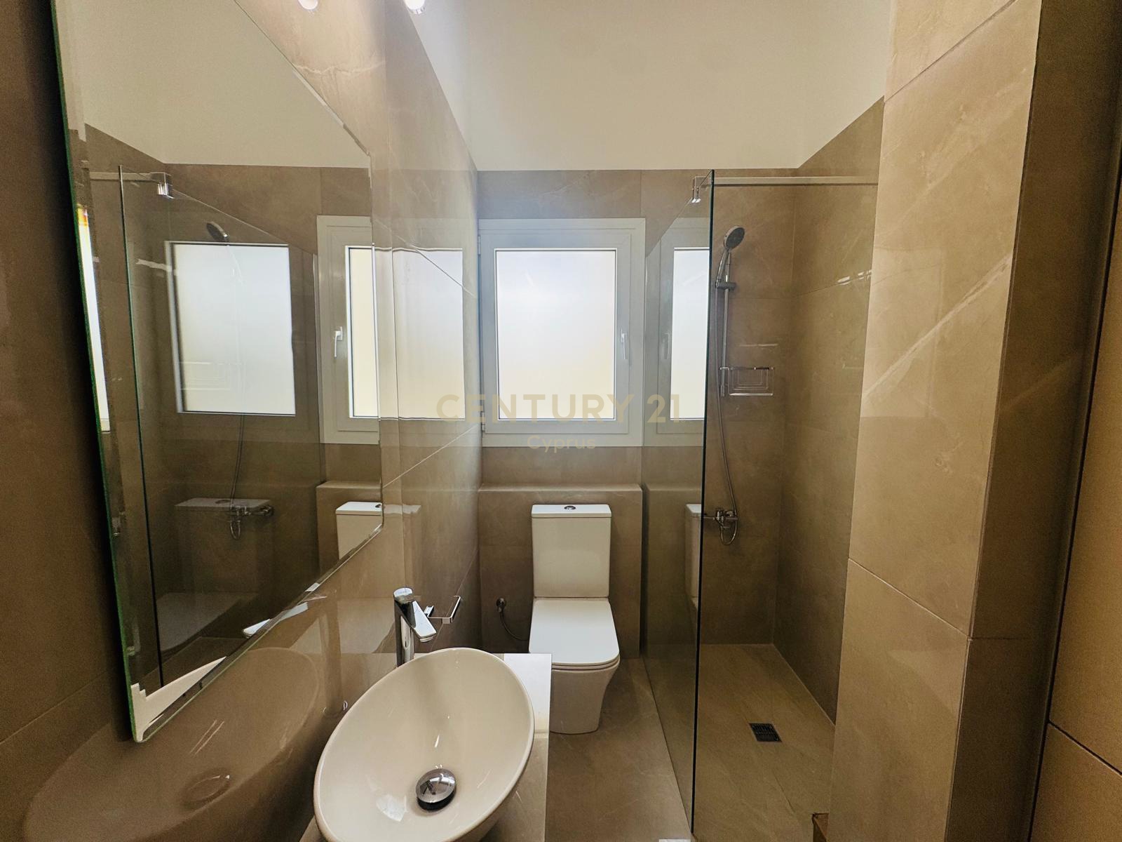 Офис 110м2 в Лимассол, Лимасол, Кипр № 57517