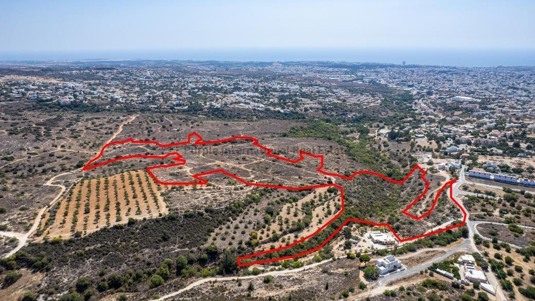 Terreno en Anavargos, Paphos, Chipre No. 57516