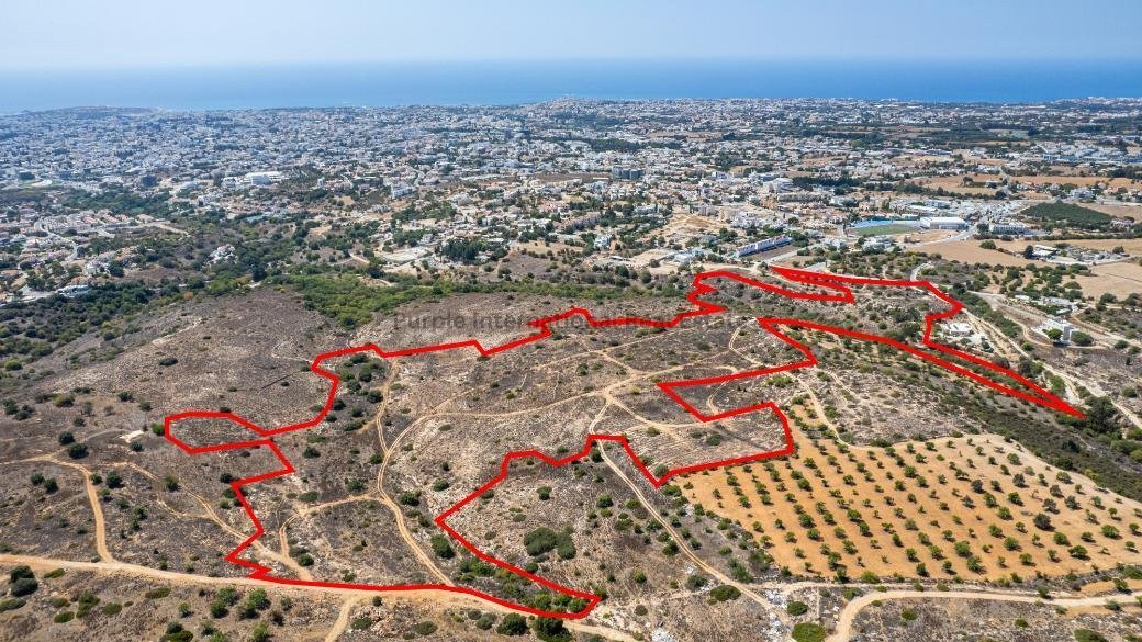 Terreno en Anavargos, Paphos, Chipre No. 57516