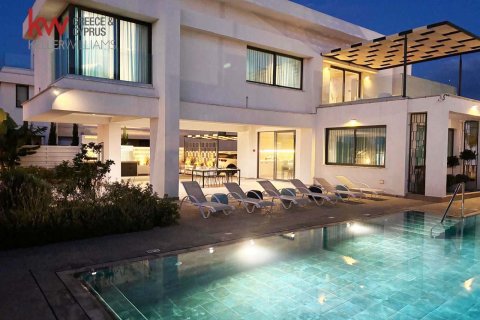 3 bedrooms Villa in Paralimni, Ammochostos, Cyprus No. 39730