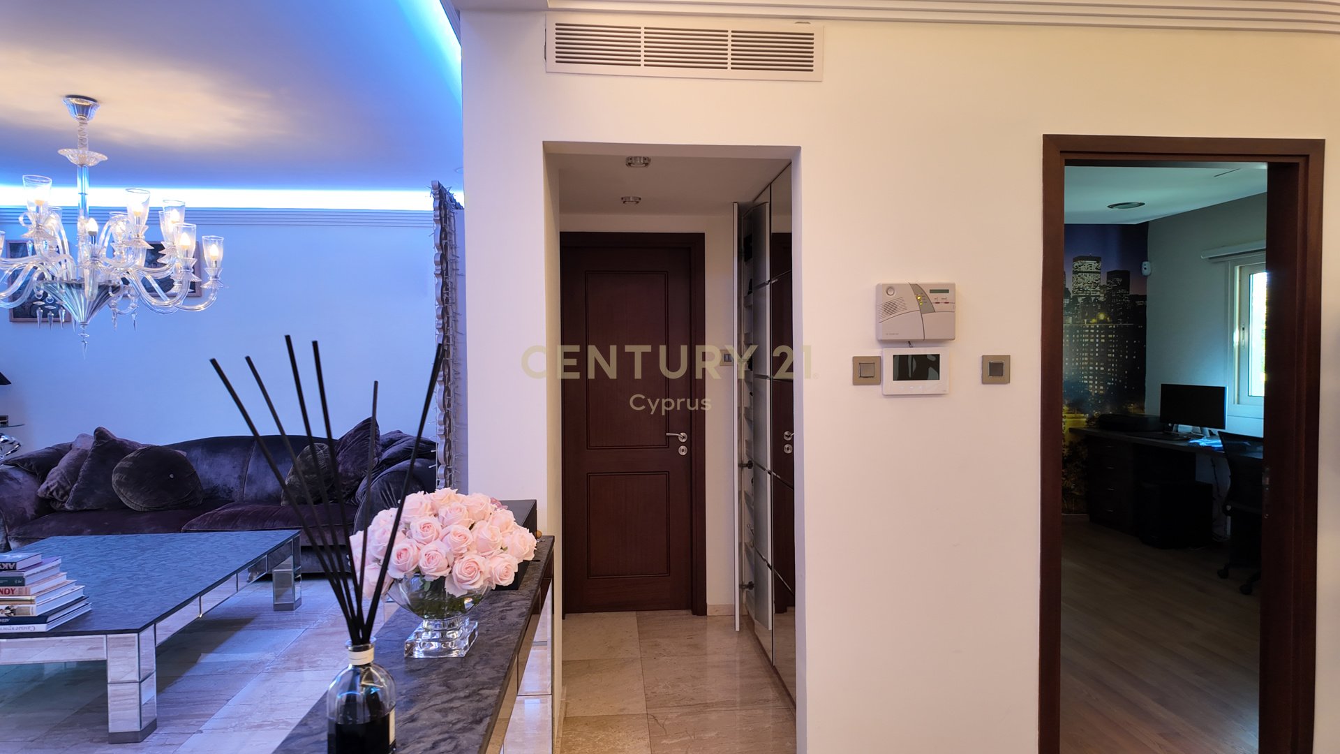 4 bedrooms Villa in Agios Athanasios, Limassol, Cyprus No. 54155