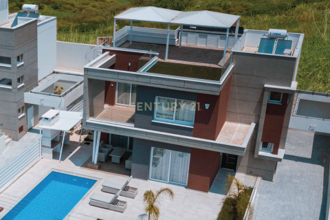 3 bedrooms Villa in Mouttagiaka, Limassol, Cyprus No. 54240