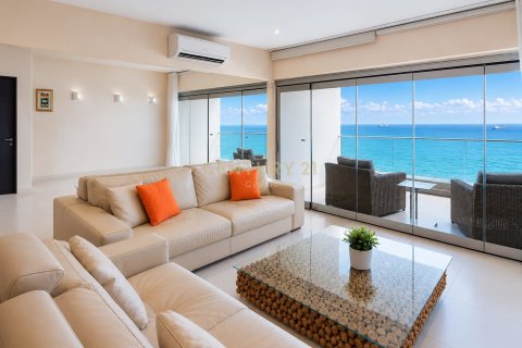 3 bedrooms Duplex in Limassol, Cyprus No. 55061