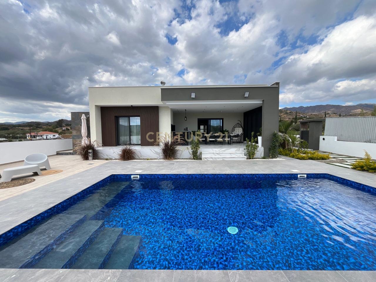 4 bedrooms Villa in Eptagonia, Limassol, Cyprus No. 53480