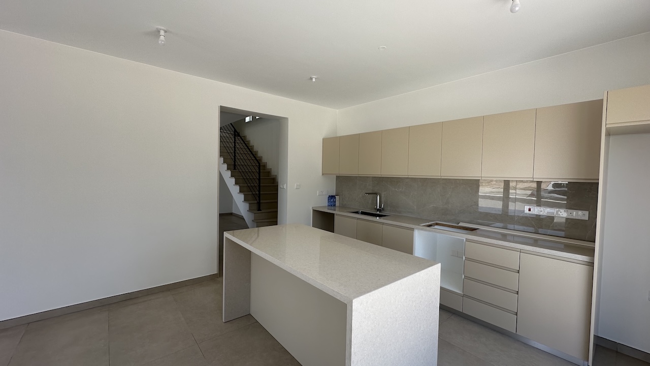 4 chambres Villa à Kato Paphos, Paphos, Chypre No. 56354