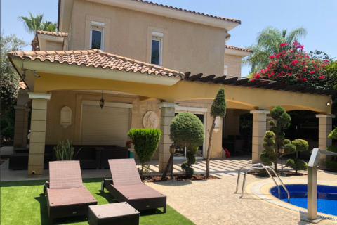 4 bedrooms Villa in Germasogeia, Limassol, Cyprus No. 35036