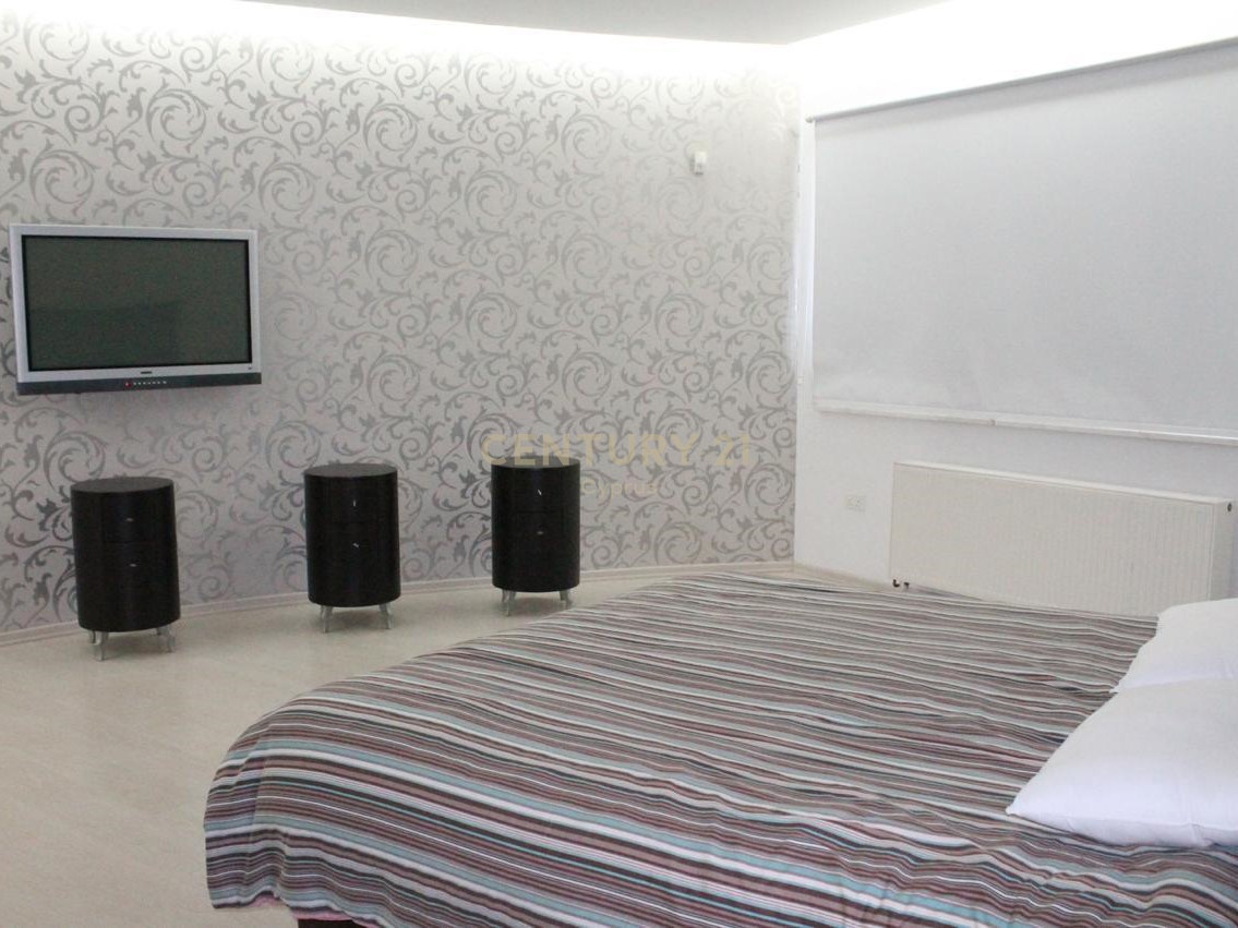 5 bedrooms Villa in Paphos, Cyprus No. 54288