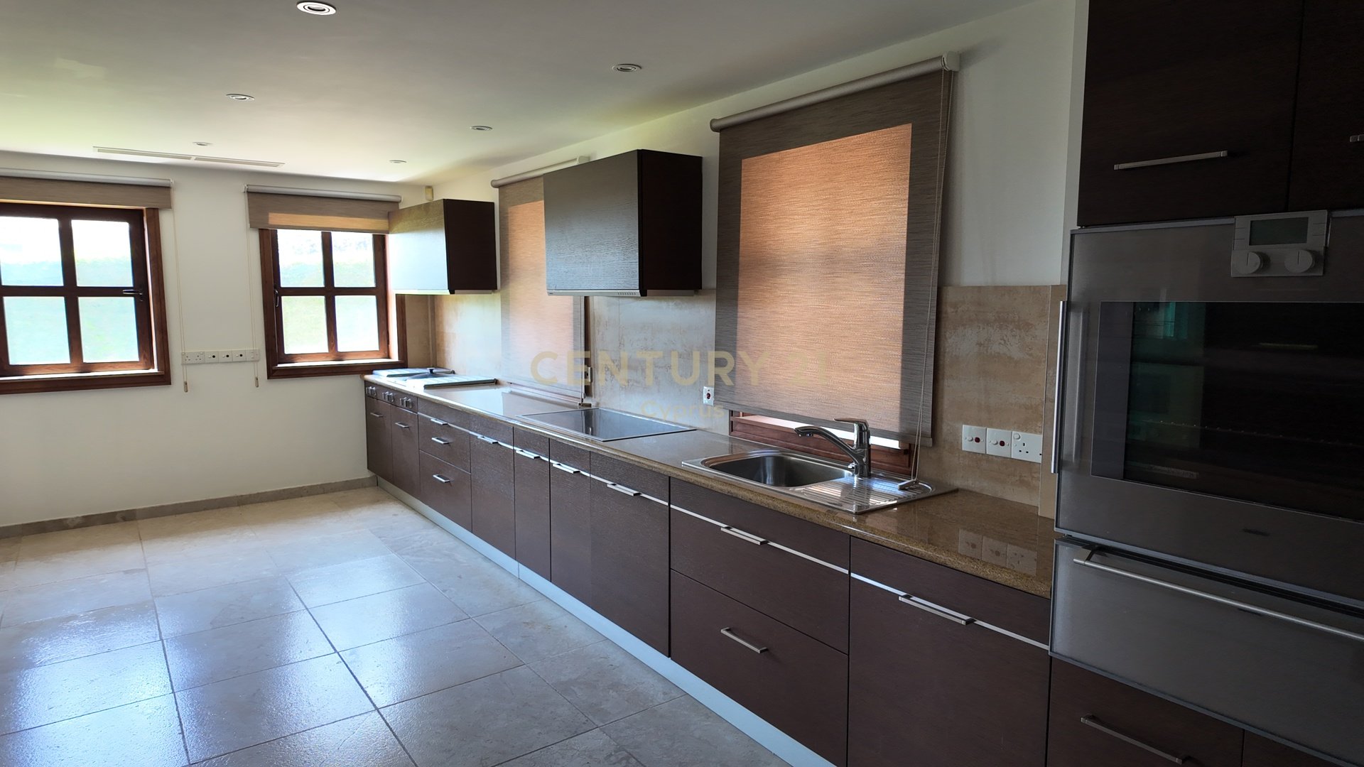 6 bedrooms Villa in Agios Tychonas, Limassol, Cyprus No. 53753