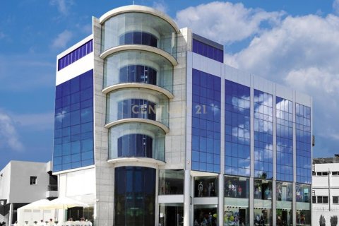 3771m2 Local comercial en Paphos, Chipre No. 55345
