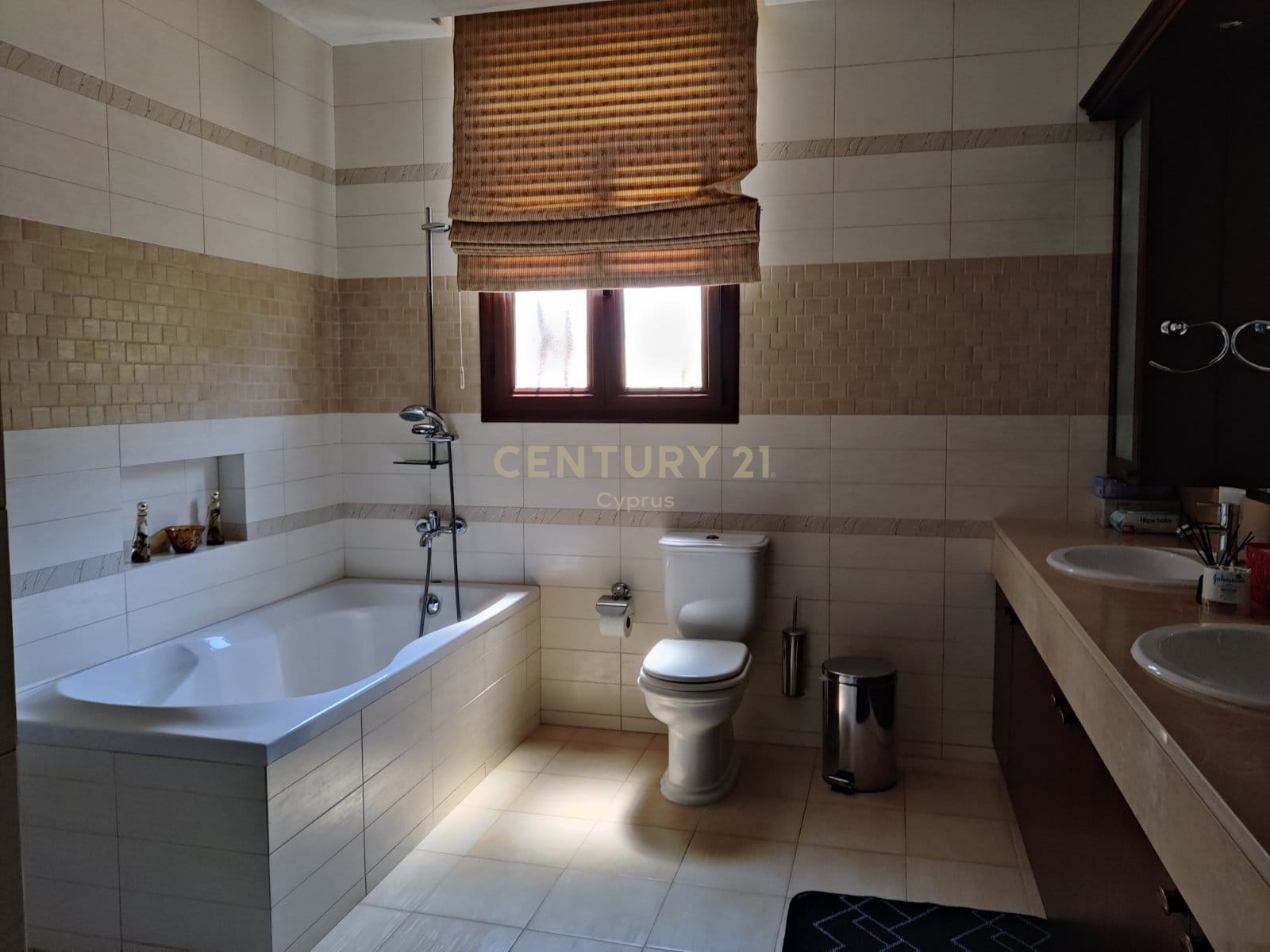 5 chambres Villa à Ypsonas, Limassol, Chypre No. 54057