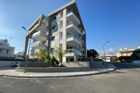 3 bedrooms Apartment in Germasogeia, Limassol, Cyprus No. 55801