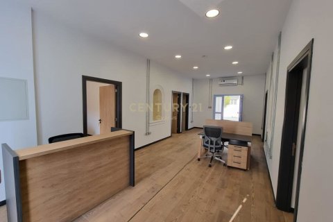 140m2 Office in Limassol, Cyprus No. 53387