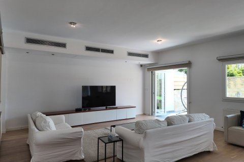 5 bedrooms Villa in Limassol, Cyprus No. 56131