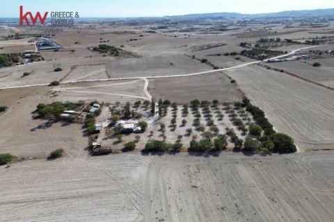 7488m2 Terreno en Larnaka, Chipre No. 56767