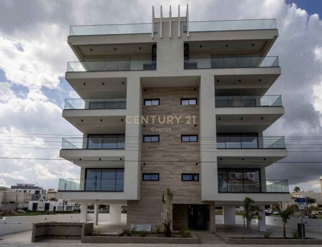 2 bedrooms Apartment in Larnaca, Larnaka, Cyprus No. 53553