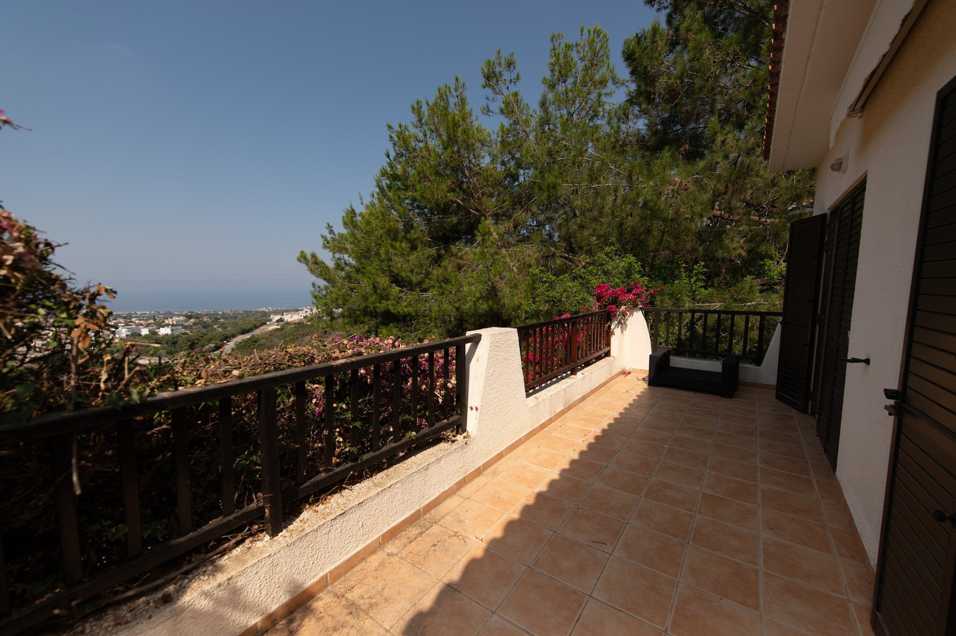5 bedrooms Villa in Tala, Paphos, Cyprus No. 56601