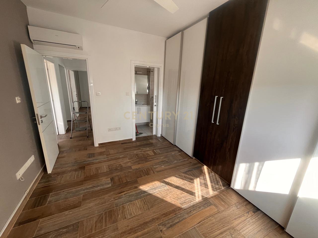 3 dormitorios Apartamento en Germasogeia, Limassol, Chipre No. 53513