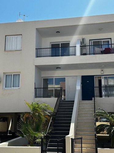 2 bedrooms Townhouse in Paphos, Cyprus No. 57448