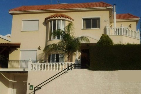 4 bedrooms Villa in Agios Tychonas, Limassol, Cyprus No. 55848