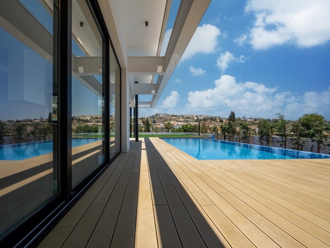 4 bedrooms Villa in Agios Tychonas, Limassol, Cyprus No. 54106