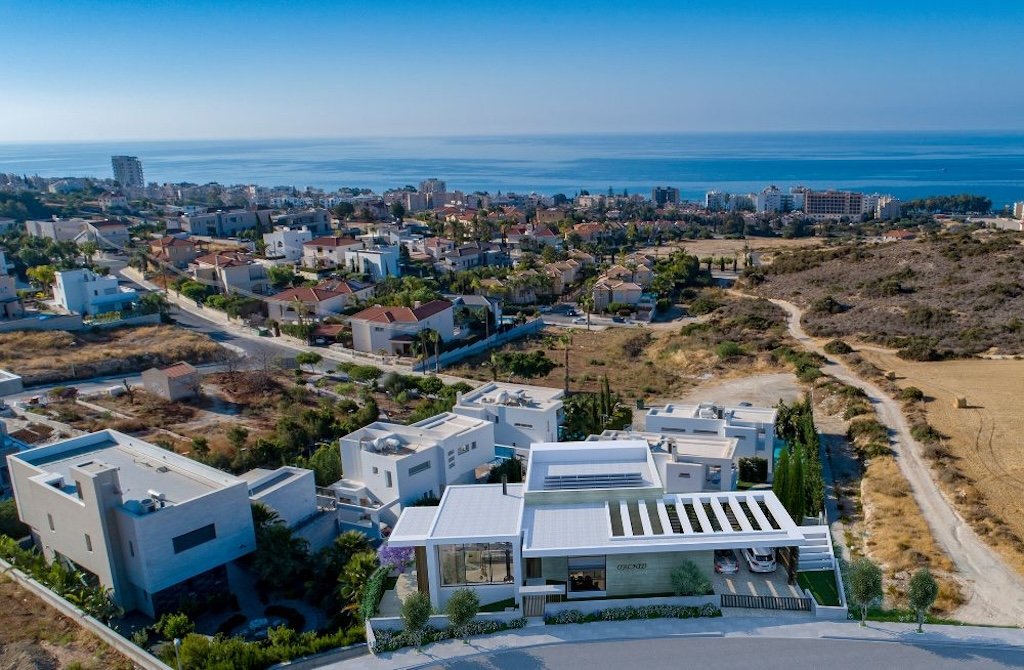 4 bedrooms Villa in Limassol, Cyprus No. 35661