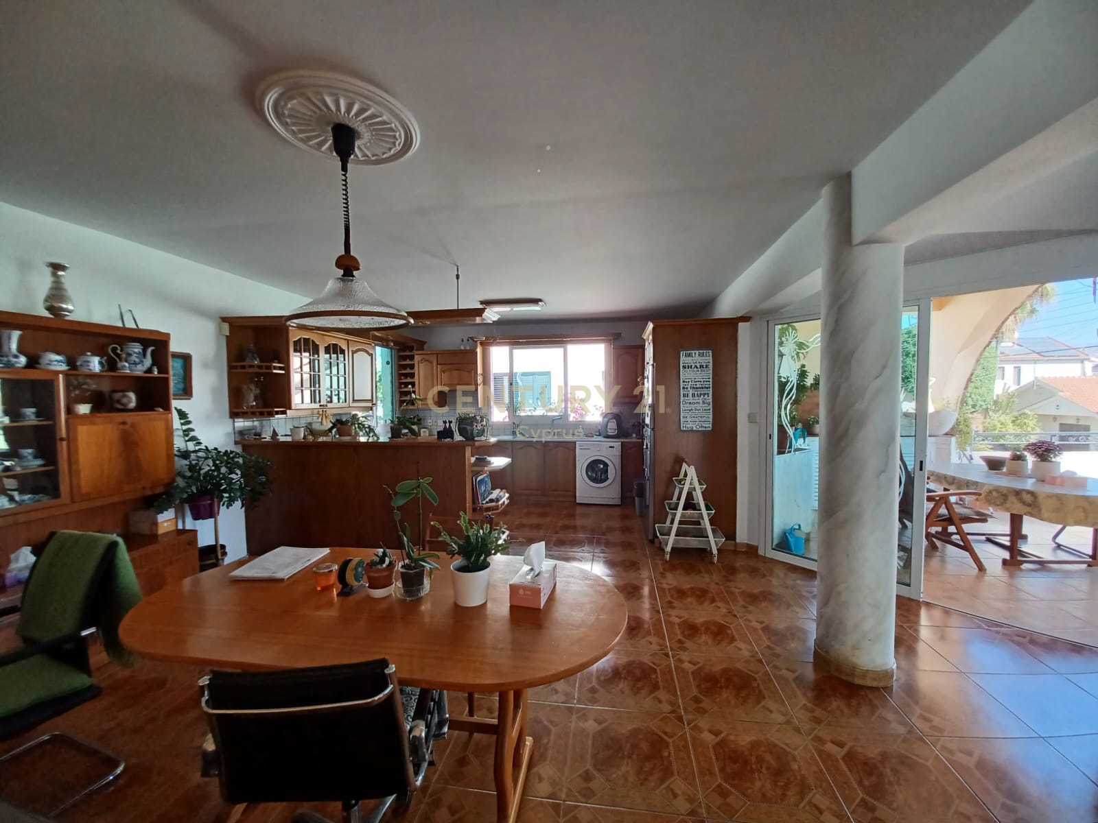 6 bedrooms Villa in Germasogeia, Limassol, Cyprus No. 53901