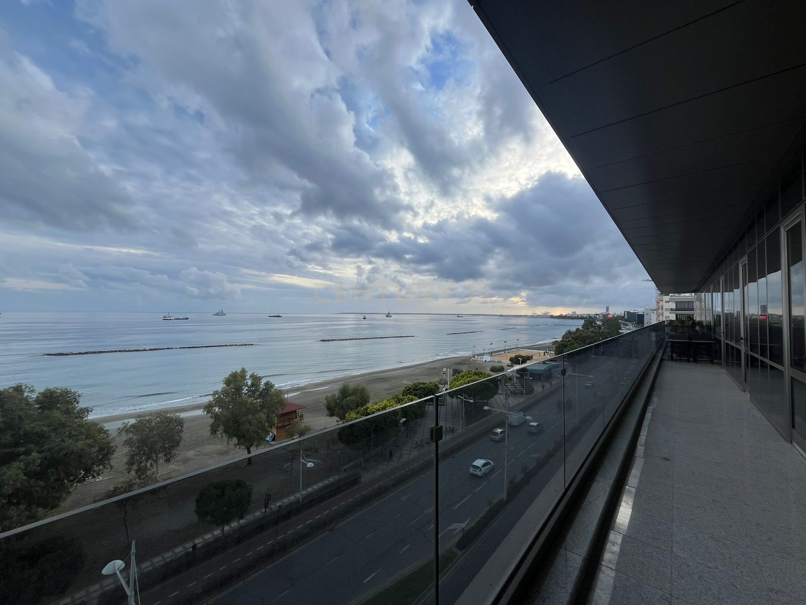 242m2 Oficina en Limassol, Chipre No. 54123