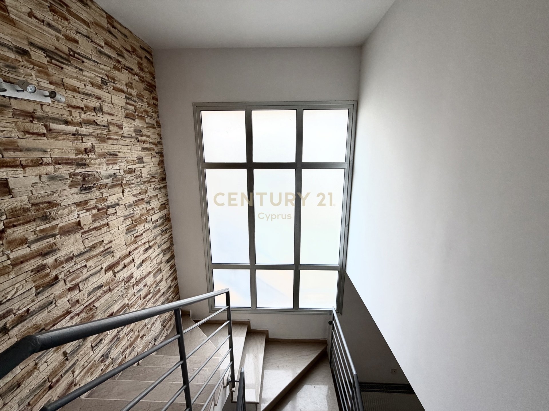 5 bedrooms Villa in Limassol, Cyprus No. 53518