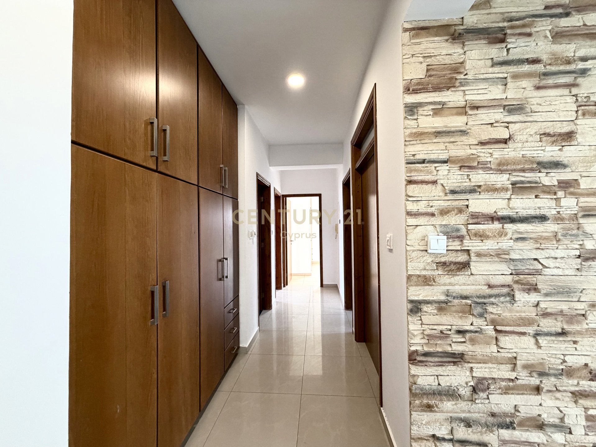 5 bedrooms Villa in Limassol, Cyprus No. 53518