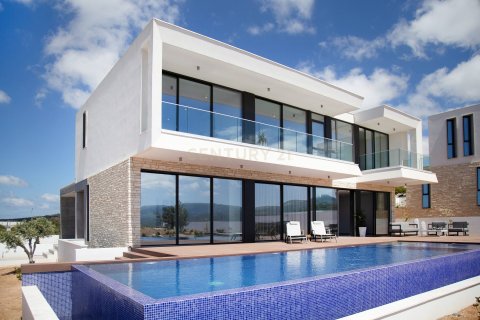 4 bedrooms Villa in Pegeia, Paphos, Cyprus No. 53855