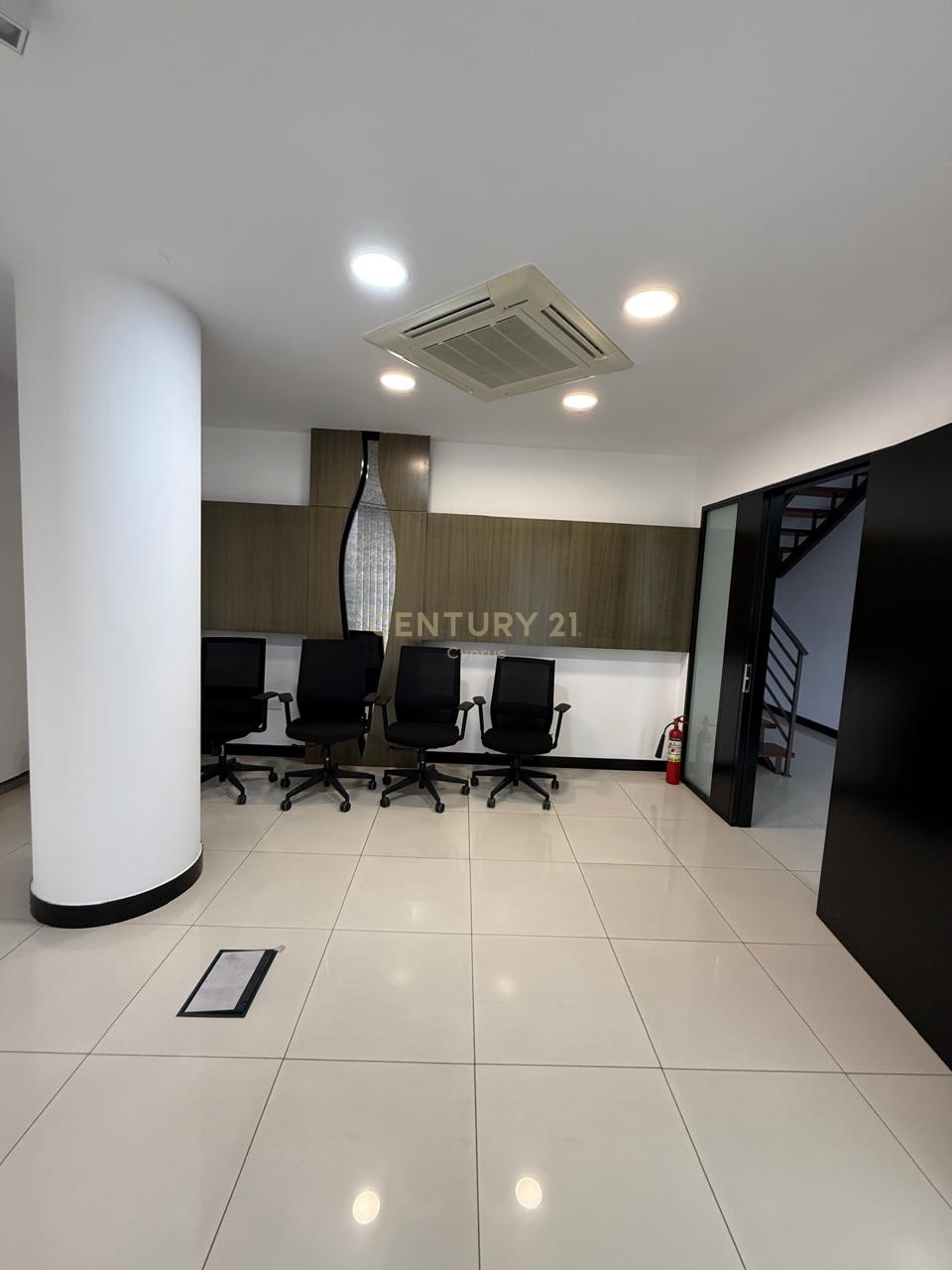 326m2 Office in Mesa Geitonia, Limassol, Cyprus No. 53426