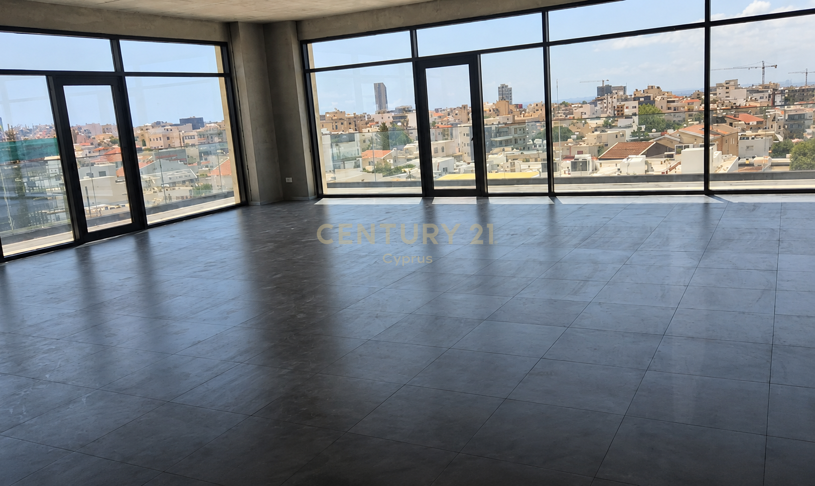 170m2 Bureau à Limassol, Chypre No. 53425