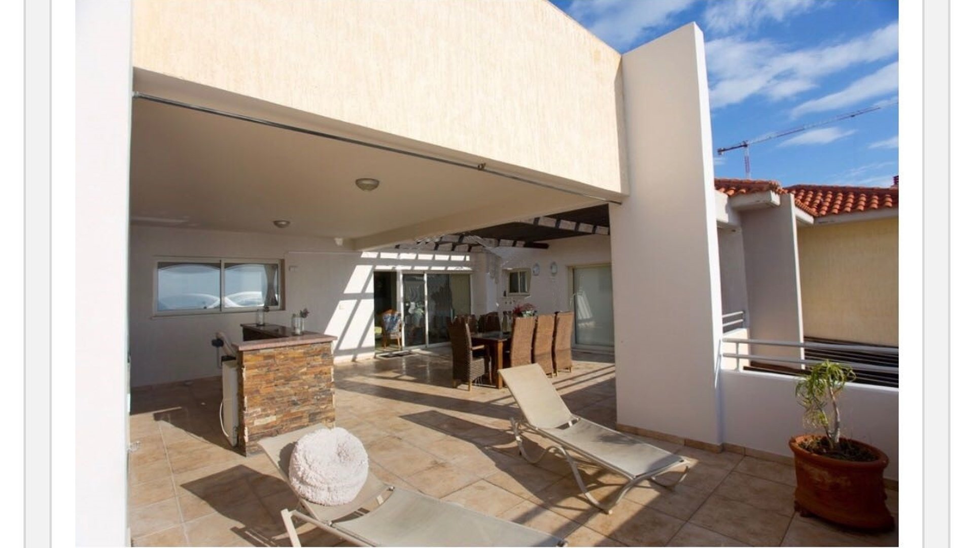 3 bedrooms Penthouse in Limassol, Cyprus No. 26268