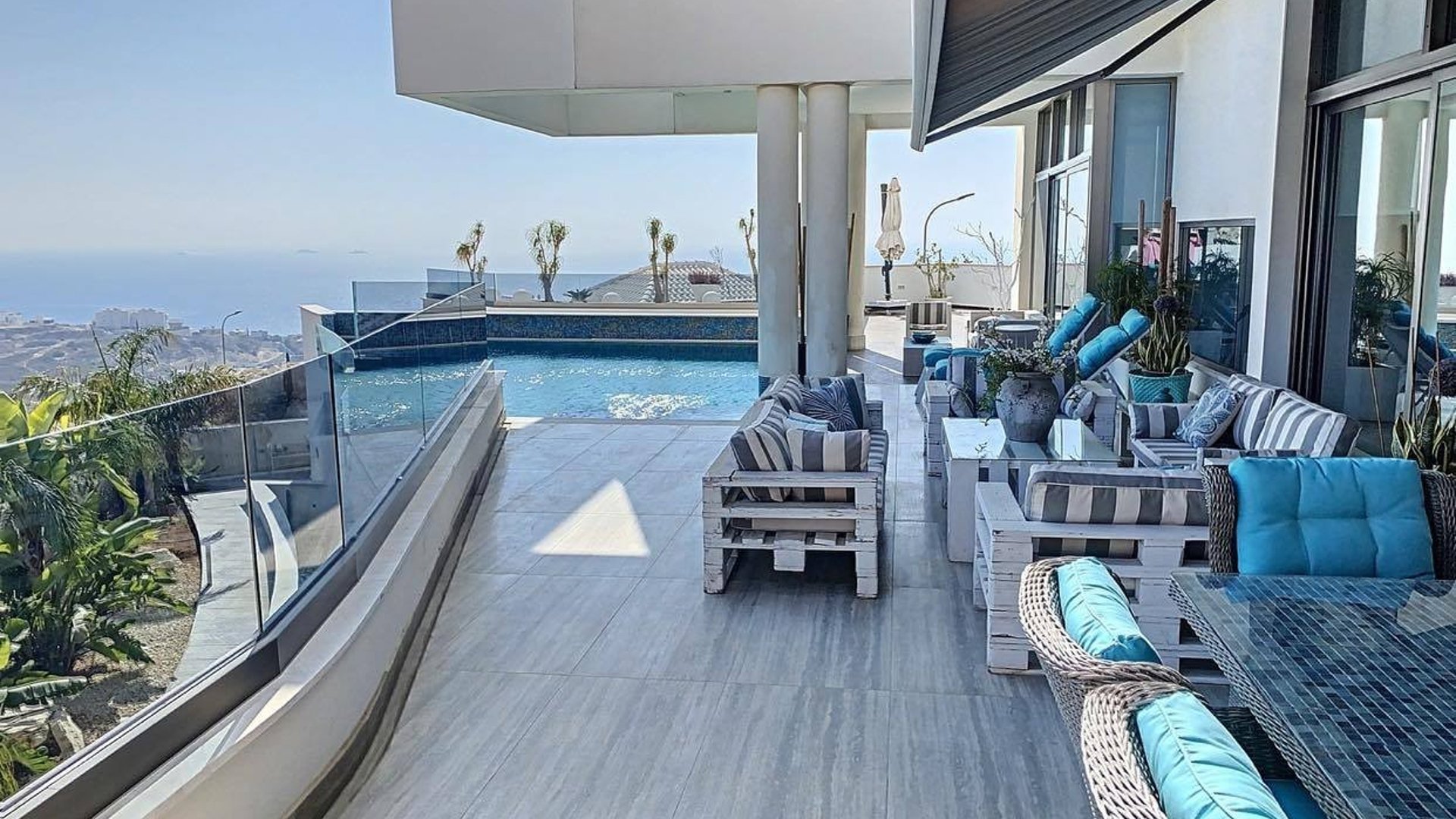 4 bedrooms Villa in Agios Tychonas, Limassol, Cyprus No. 26270