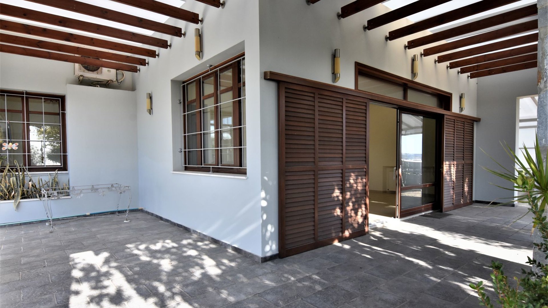 5 bedrooms Villa in Agios Athanasios, Limassol, Cyprus No. 28176