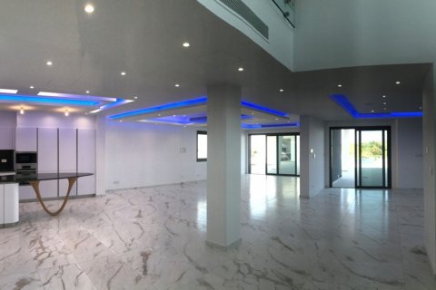6 bedrooms Villa in Limassol,  No. 38439 6